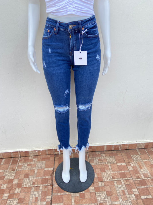 Pantalón Jean l&M original azul marino con rasgados.