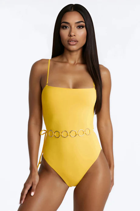 Biquini, amarillo con Cadena  de círculos en la cintura, 1 pieza.