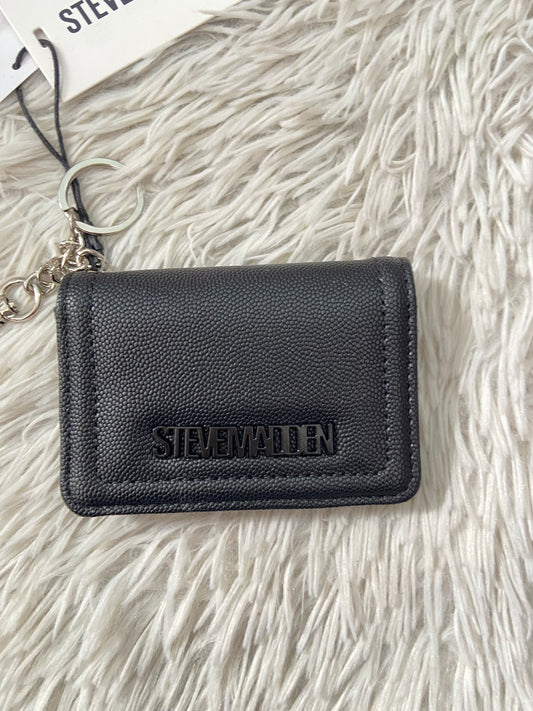 Mini Monedero STEVE MADDEN original, negro con placa STEVEMADDEN en color negro y llavero adicional.