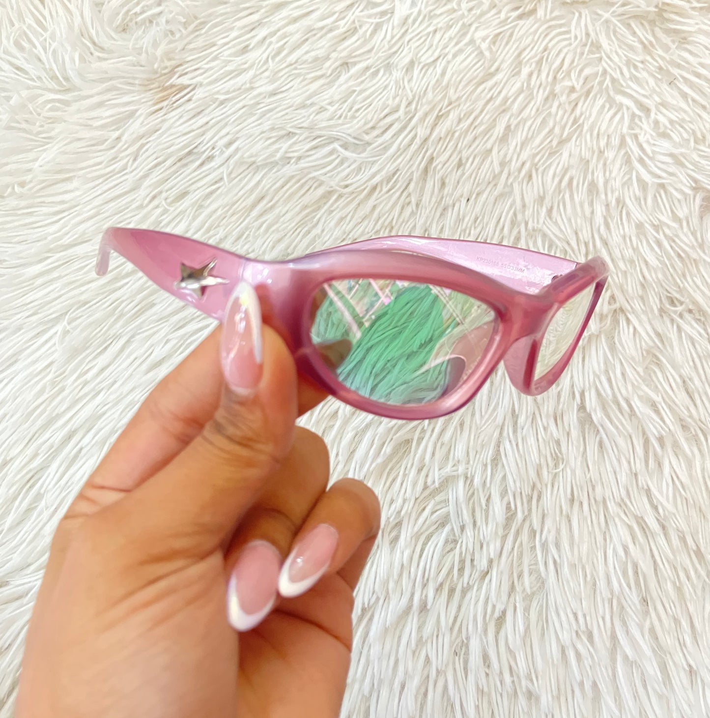 Lentes Fashion Nova original rosado claro, con estrella en los lados.