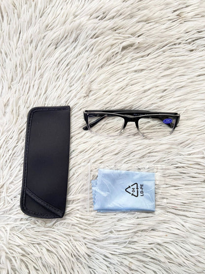 Lentes diseñados con protección UV 100-400 para proteger tu visión. En color negro y transparente abajo, micas claras.