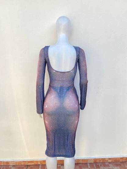 Vestido Midi • Escote tipo scoop
Espalda escotada • Tela stretch • Ideal también como cover-up para la playa o piscina