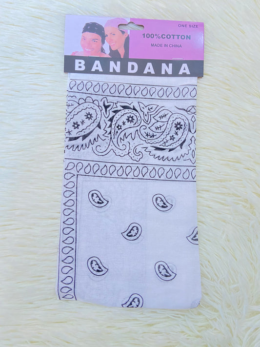Pañuelos/ paño BANDANA, en color blanco con estampado de color negro, 100% algodón.