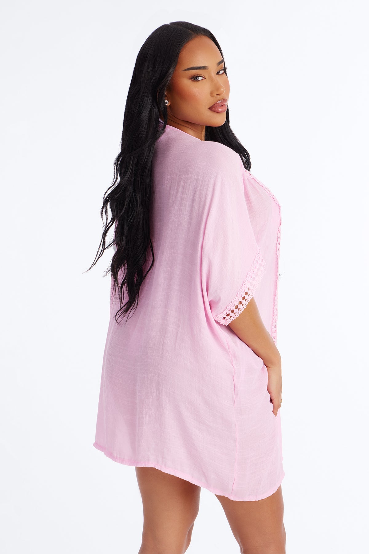 Salida de playa/ Cover up rosado con detalles al frente.