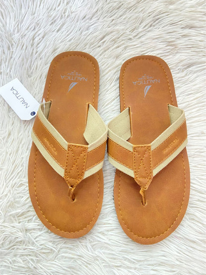Sandalias Nautica Original en color marron con detalle beige ( crema) al frente y letra nautica al frente y en el interior.