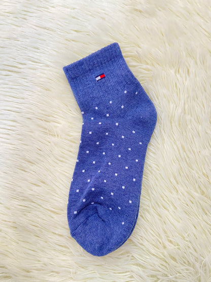 Medias TOMMY HILFIGER original, azul Jean  con lunares  de color blanco.