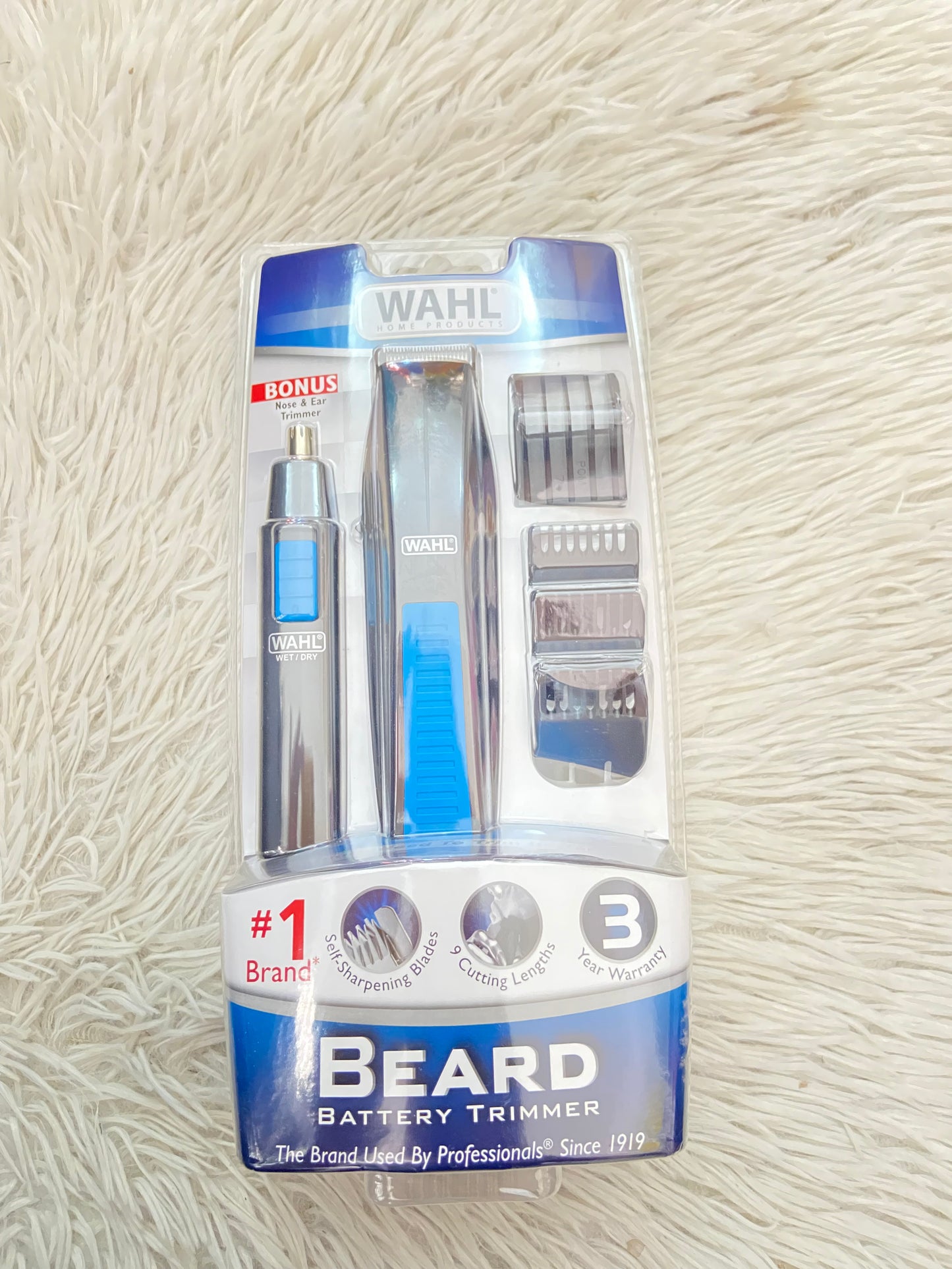 Kit de máquina para cortar pelo WAHL HOME PRODUCTS con accesorios y mini máquina para vellos nasales.