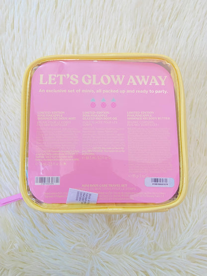 Pack PINK original, de tres colonia, aceite y crema minis PINEAPPLE,con brillitos. Más el bolso