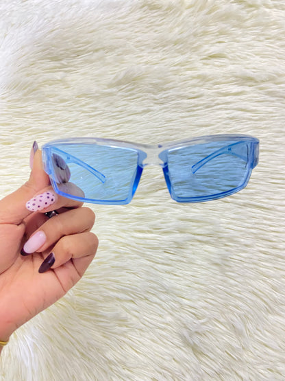 Lentes, azul claro ( transparente) con protección UV 400.