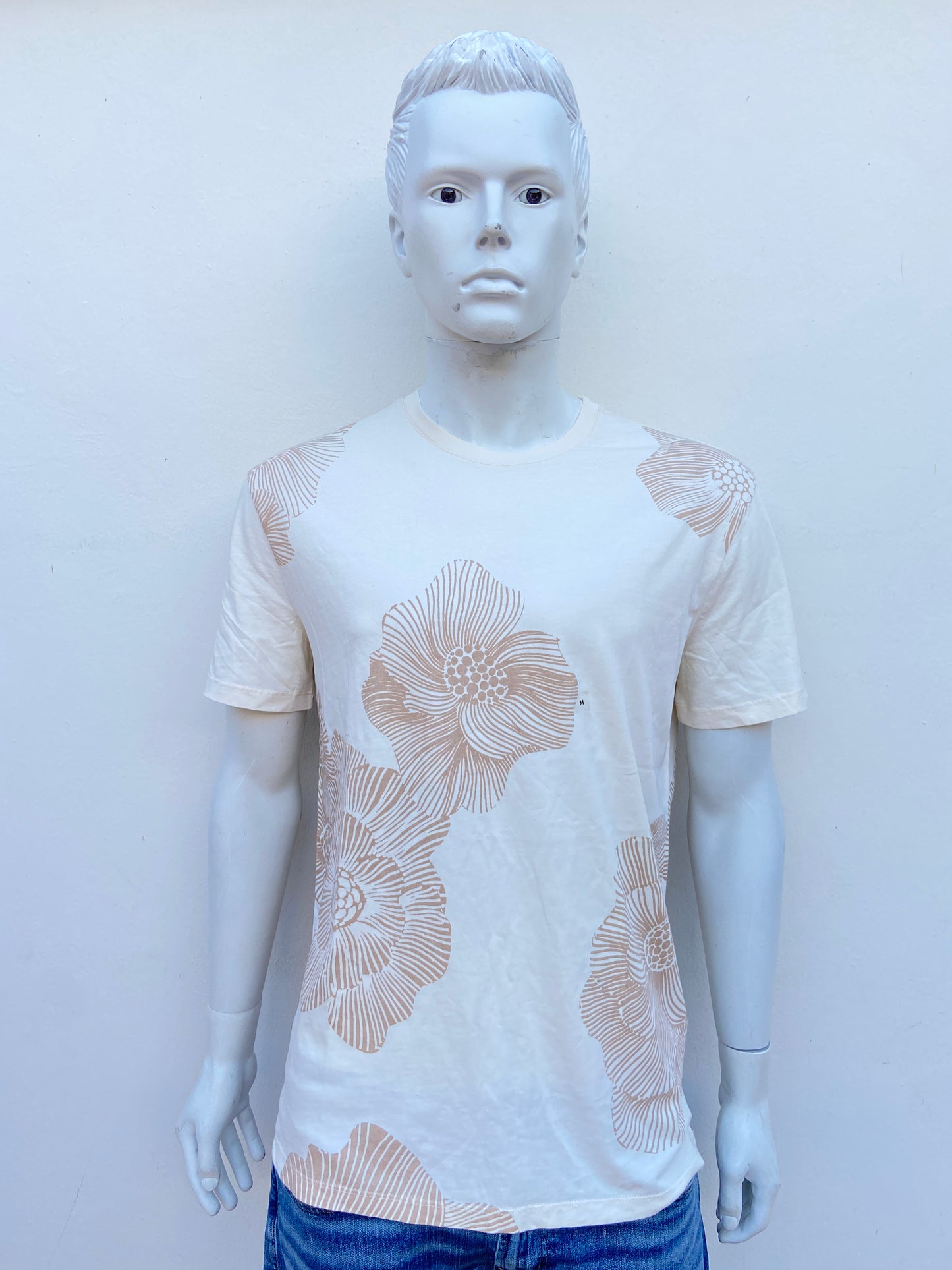 T-shirt Express original crema con estampado de flores.