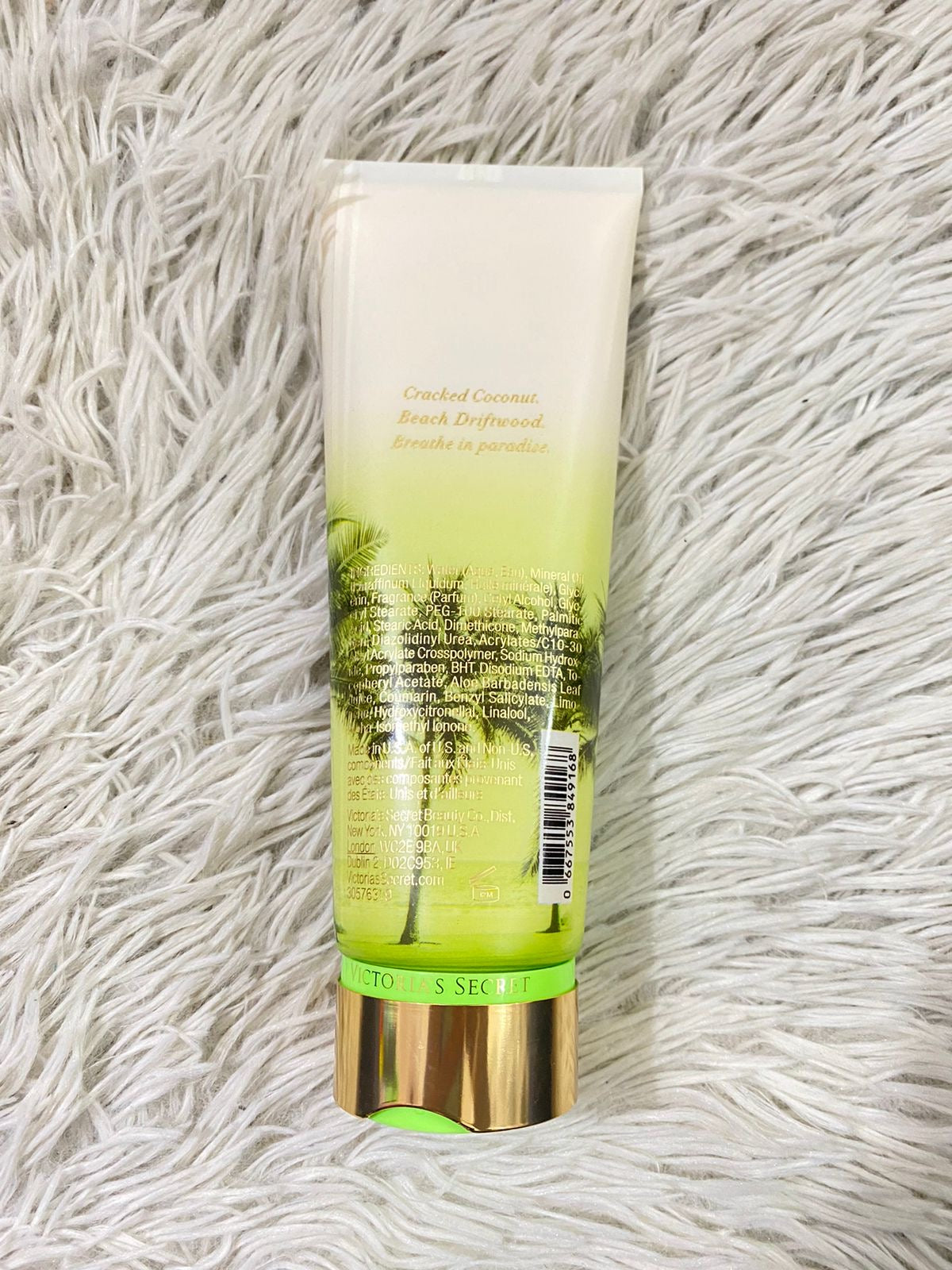 Crema Victoria’s Secret original ISLAND AWAY OCEAN BREEZE & COCONUT.