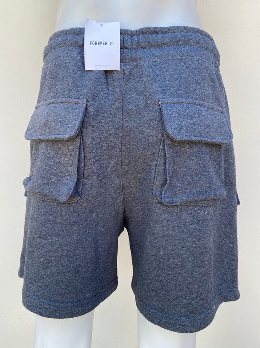 Bermuda Forever 21 Original gris oscuro con varios bolsillos atras y alante y lazos ajustables