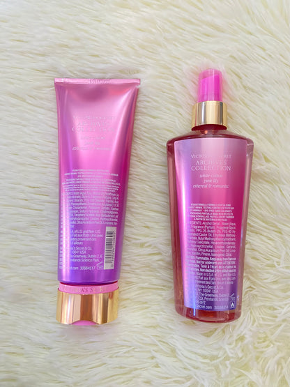 Set Victoria’s Secret original, rosada con crema y colonia, SHEER LOVE WHITE COTTON PINK LILY.