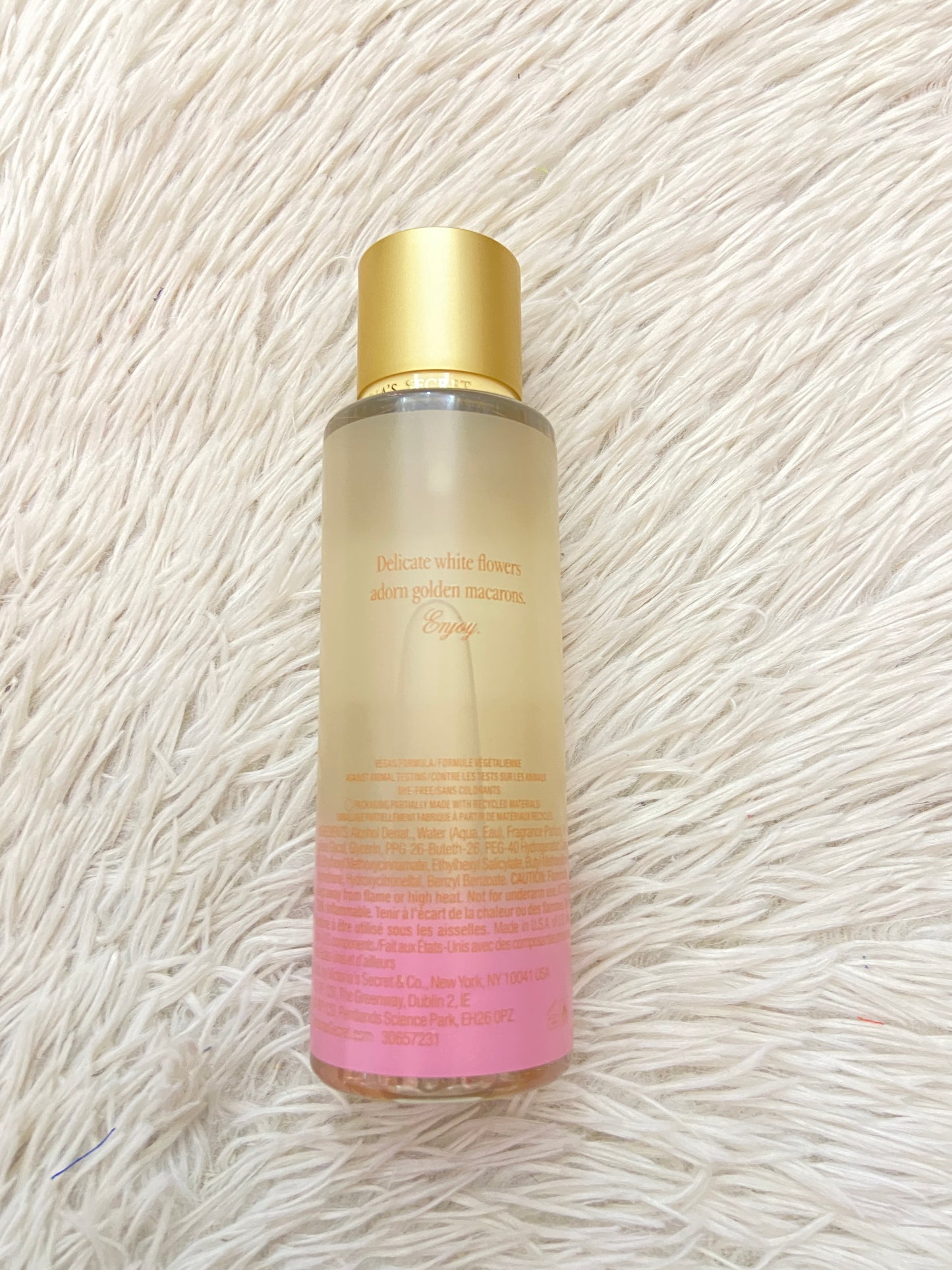 Set Victoria’s Secret original de crema y colonia amarillo con rosado, LUGARED PETALS.