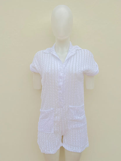 Enterizo/ Cover up blanco, con cuello  y textura.