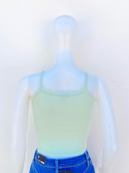 Franela/top Forever 21 original verde oliva de tiros y tres botones en el medio.