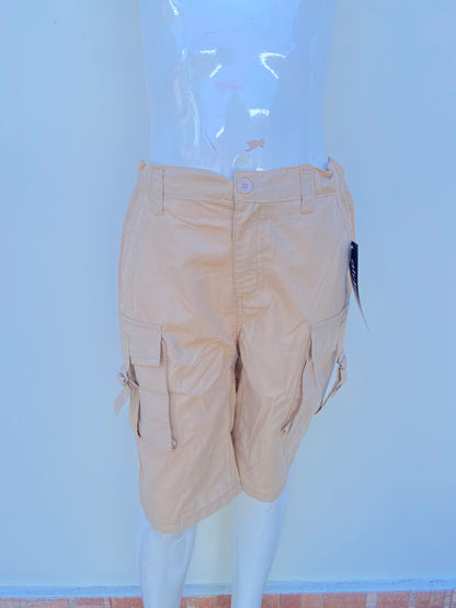 Bermuda GIRLS original, color kaki con bolsillos en los lados.