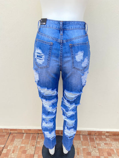 Pantalón jean color azul varios rasgados