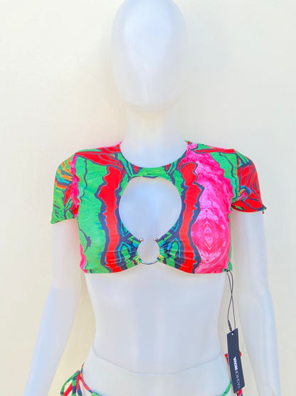 Biquini, rosado con verde y estampado de animal print y lazos ajustables, dos piezas.