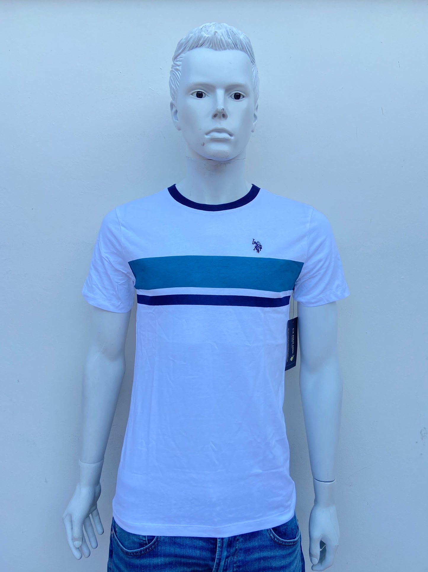 T-shirt U.S Polo original blanco con rayas en color verde jade y azul marino.