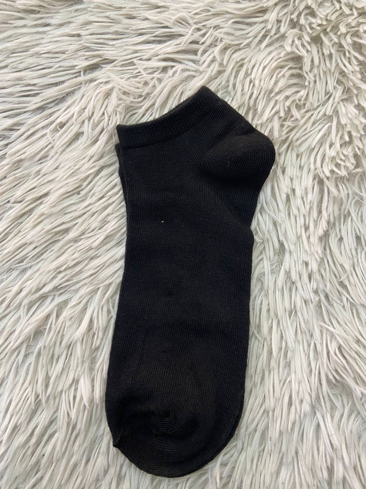 Medias K• SWISS original, negra lisas, bajitas.