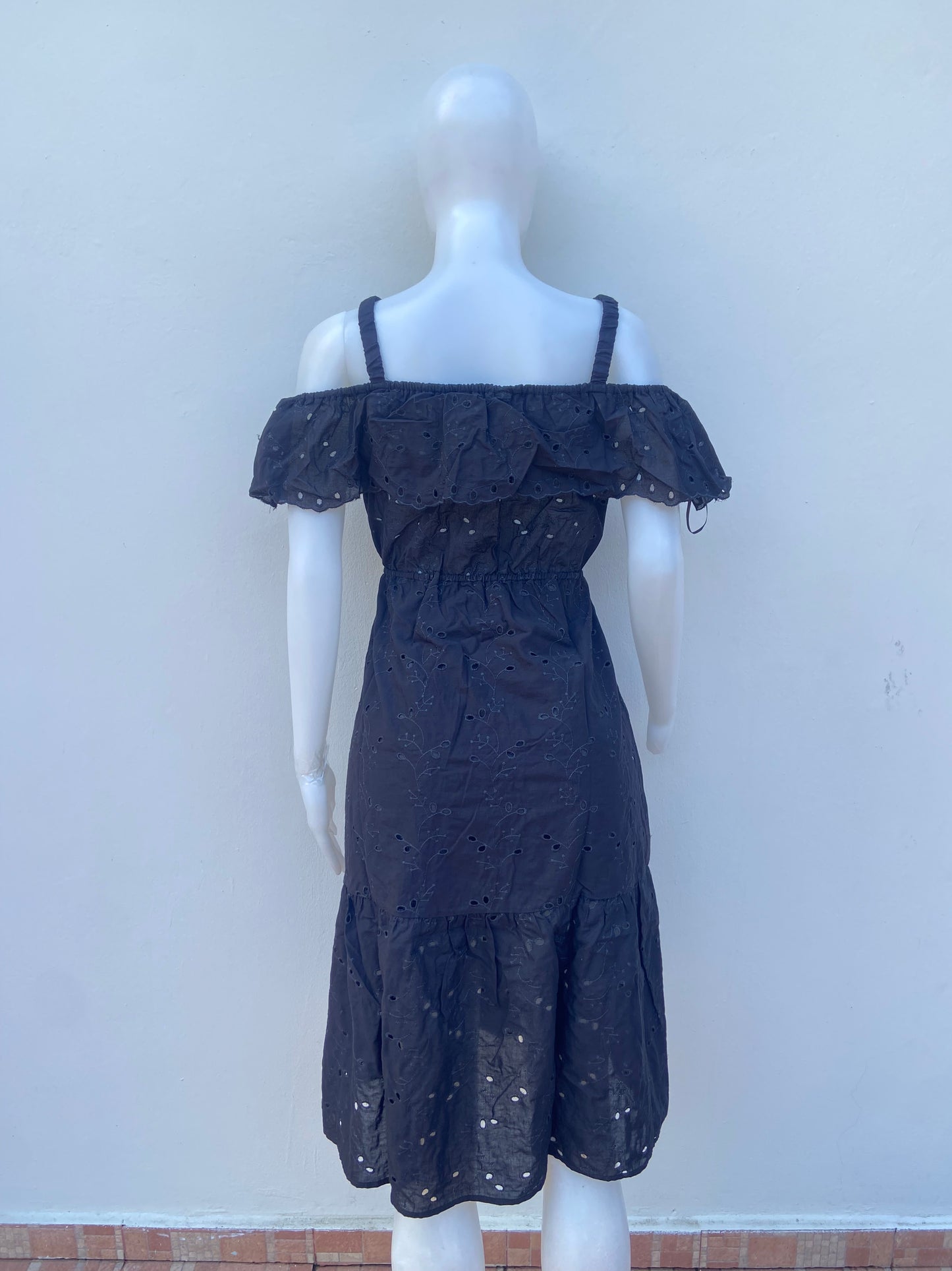 Vestido 100% algodón orgánico HAUTE MONDE original, negro con bordado de flores, agua lluvia.