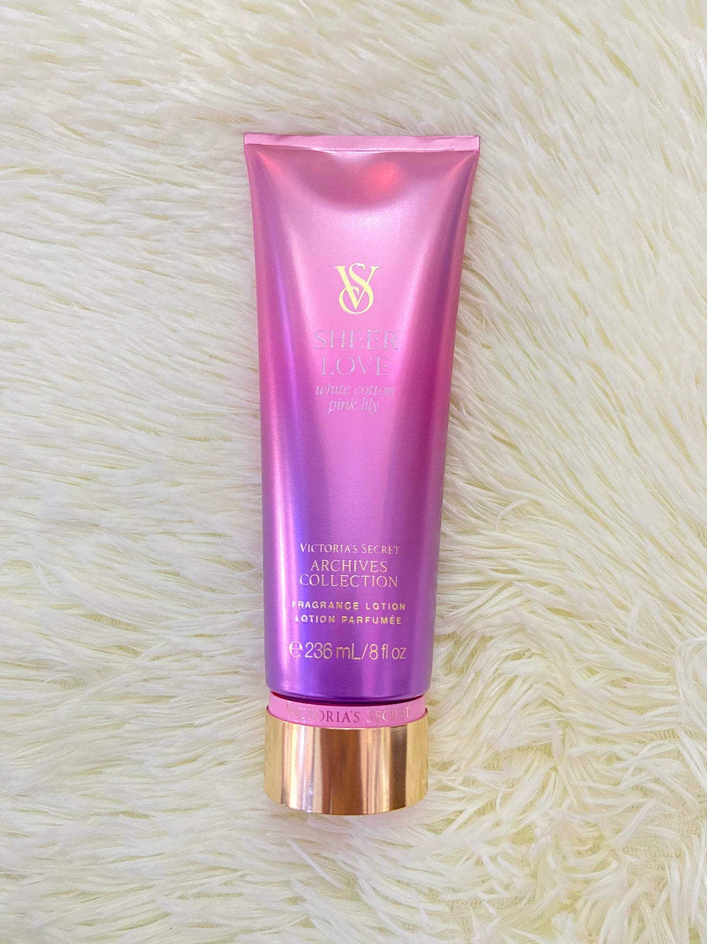 Set Victoria’s Secret original, rosada con crema y colonia, SHEER LOVE WHITE COTTON PINK LILY.