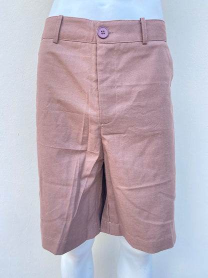 Bermuda en color marron lisa en lino