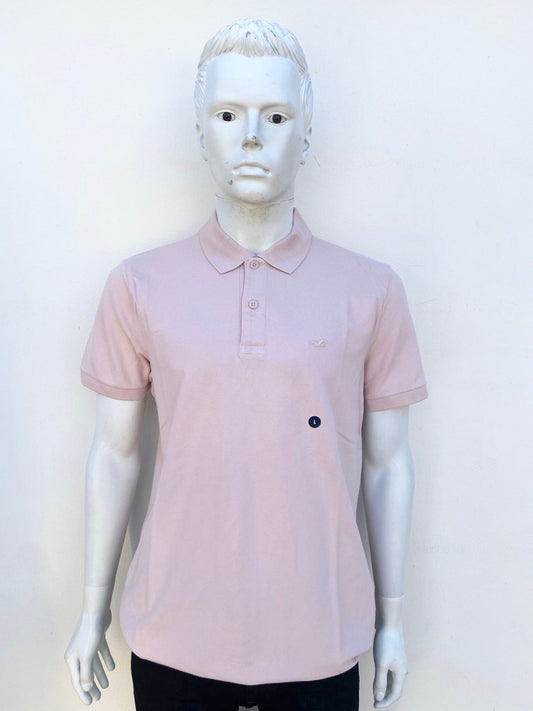 Polocher HOLLISTER Original en color rosado pastel con logo de la marca arriba