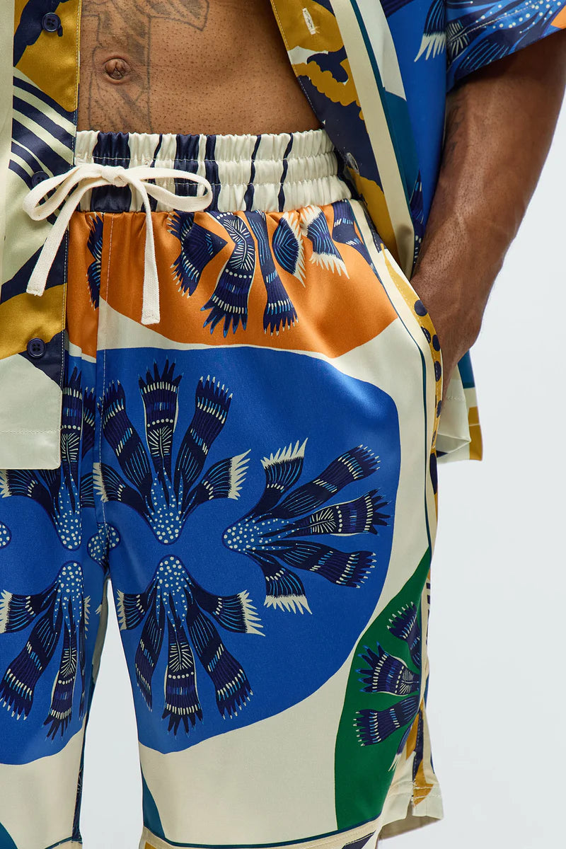 Bermuda con bolsillos , diseño de plumas
