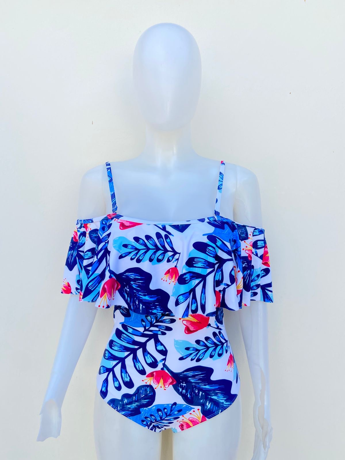 Biquini TEMPT ME original, blanco con estampado de palmeras en color azul.