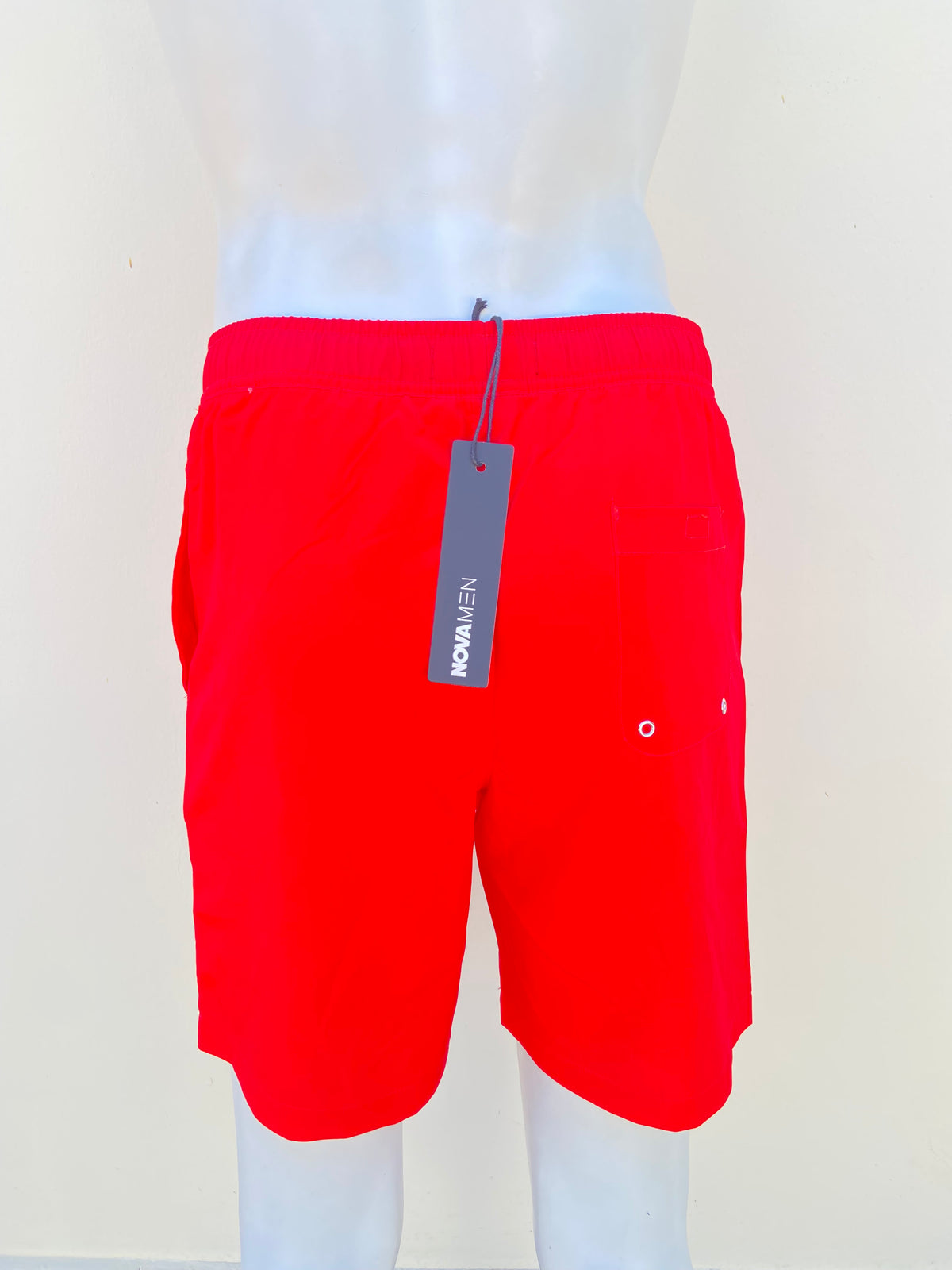 Bañador/Baggy, rojo liso con lazos ajustables.