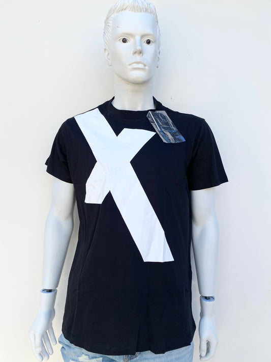 T-shirt Armani Exchange original, negro con logotipo de la marca X en blanco.