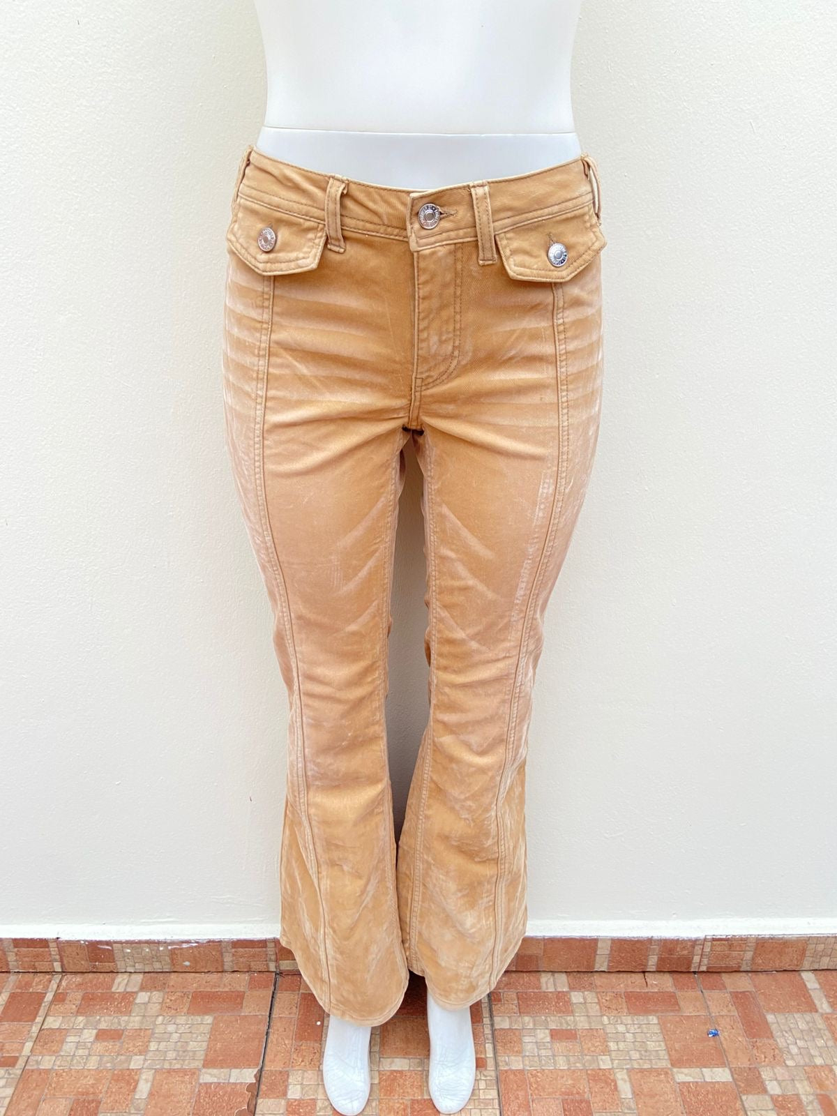 Pantalón Forever 21 original, color caramelo ( tan/ marrón), en tela de terciopelo.