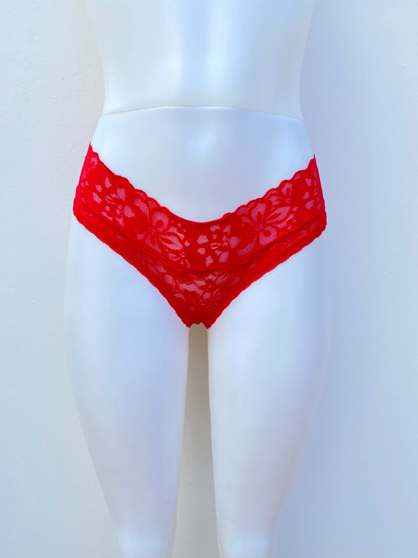 Panti Victoria Secret original, rojo de encaje con flores
