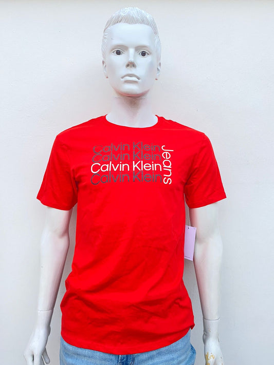 T-shirt Calvin Klein original rojo con letras en negro y blanco CALVIN KLEIN.