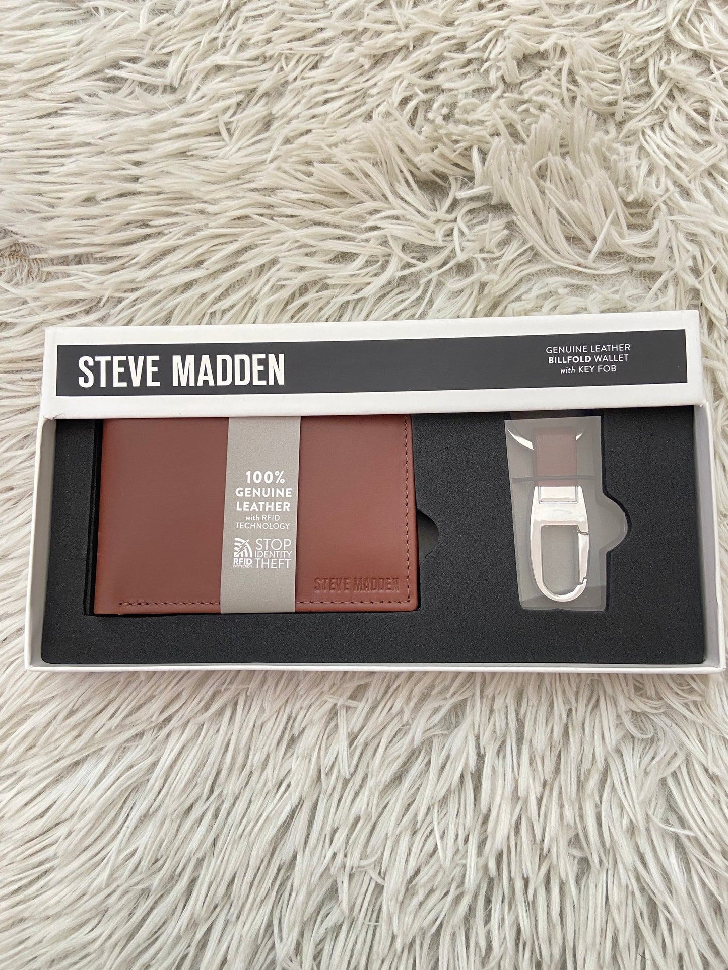 Billetera Steve Madden original marrón, set de llavero y billetera.