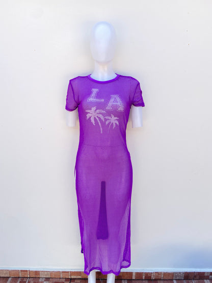 Vestido/ Cover Up LOVE original, morado, estilo mallas y letras LA y palmeras en frente.