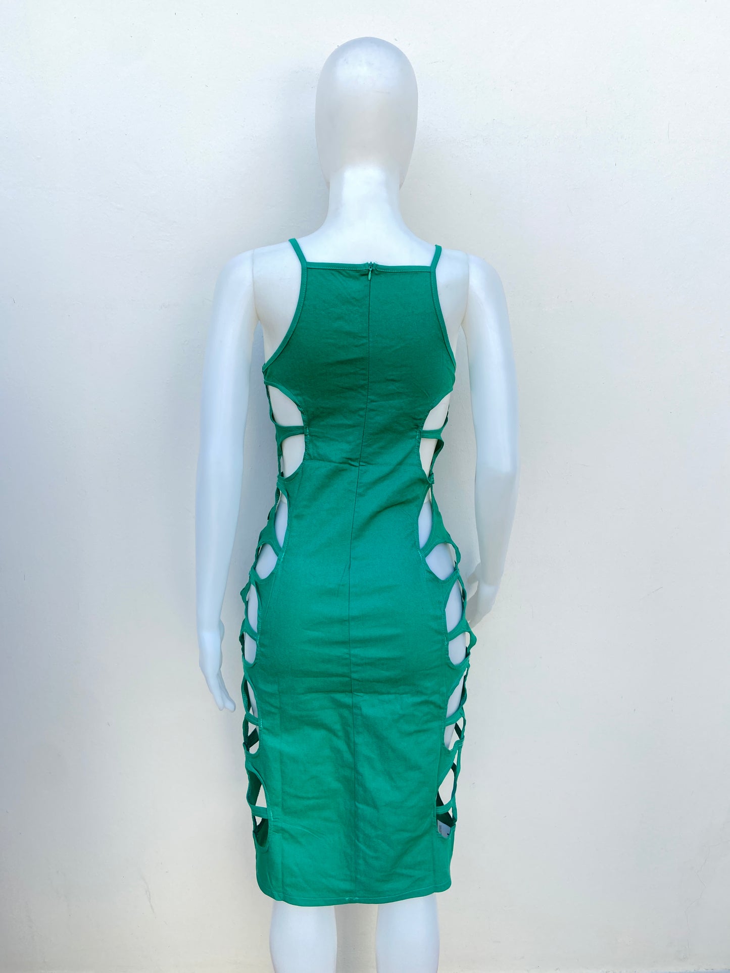 Vestido HALFHEART original verde con abiertos en los lados.