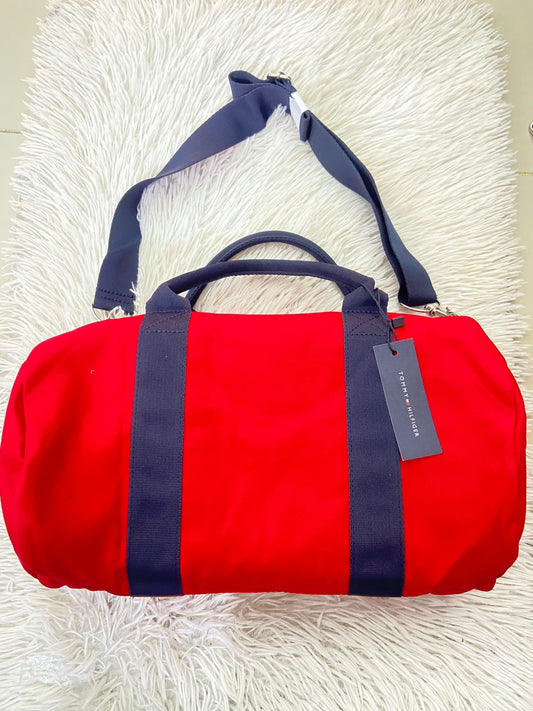 Bulto TOMMY HILFIGER Original en color rojo con lazos azul marino con banda de la marca al frente