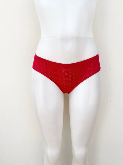 Panti PINK Victorias Secret Original, color rojo, con hoyos.