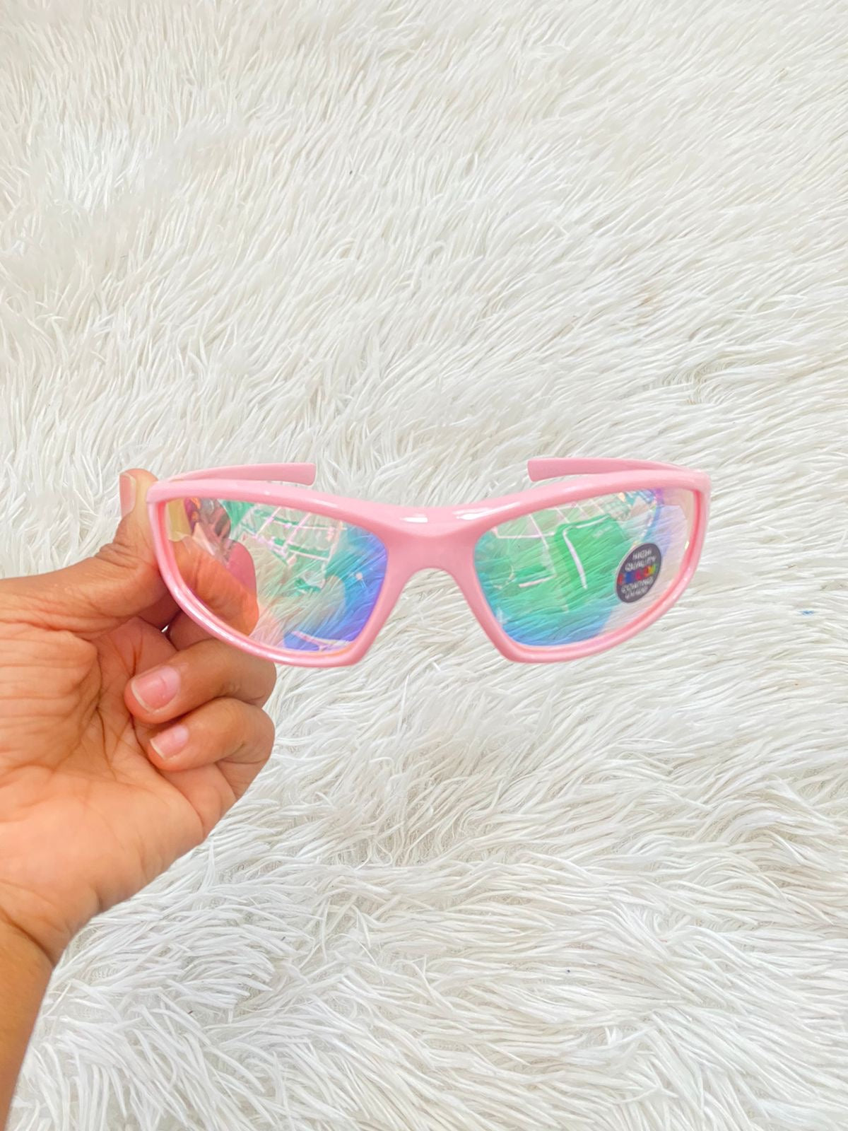 Lentes Fashion Nova original rosado claro con micas plateadas.