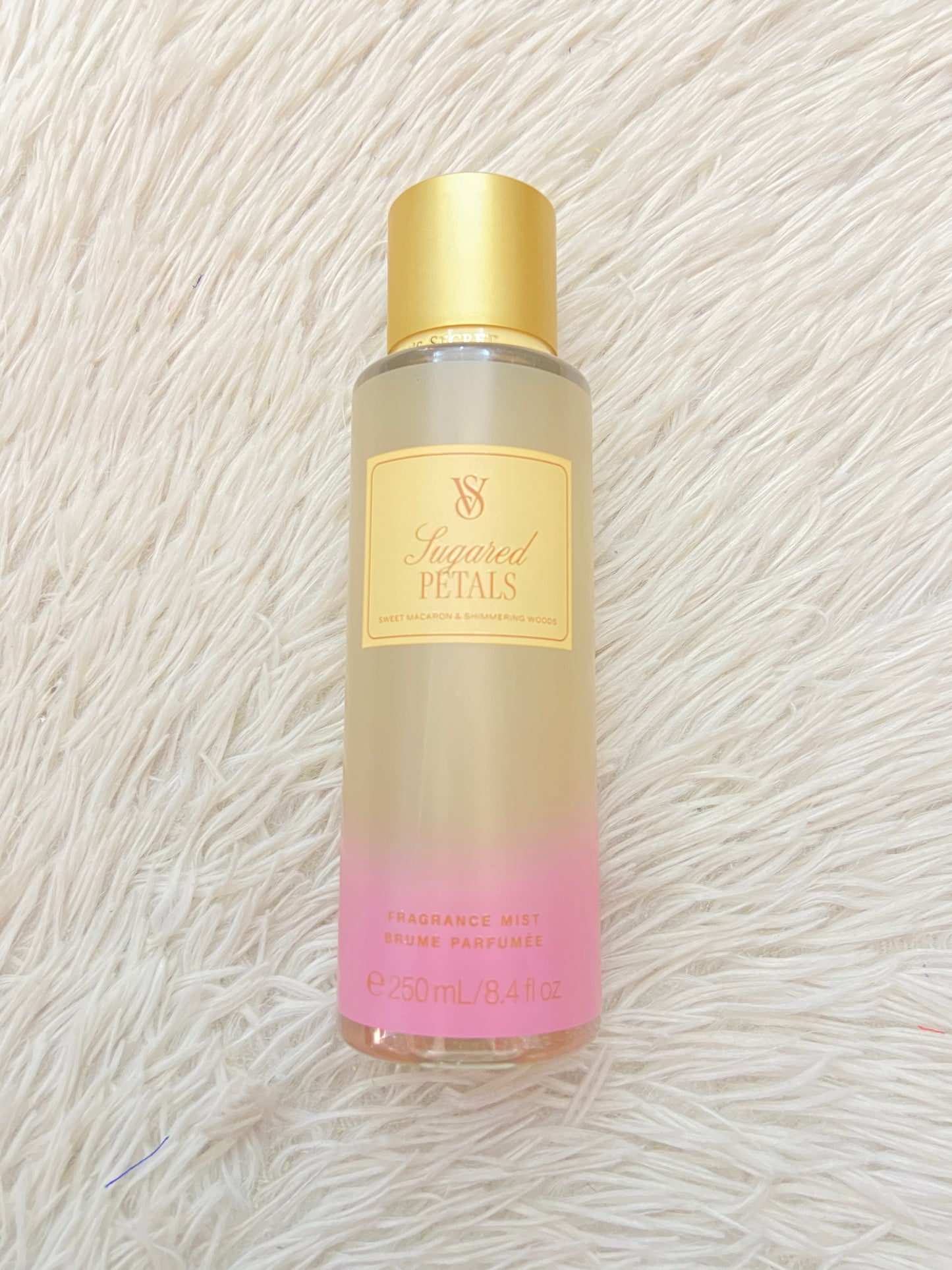 Set Victoria’s Secret original de crema y colonia amarillo con rosado, LUGARED PETALS.