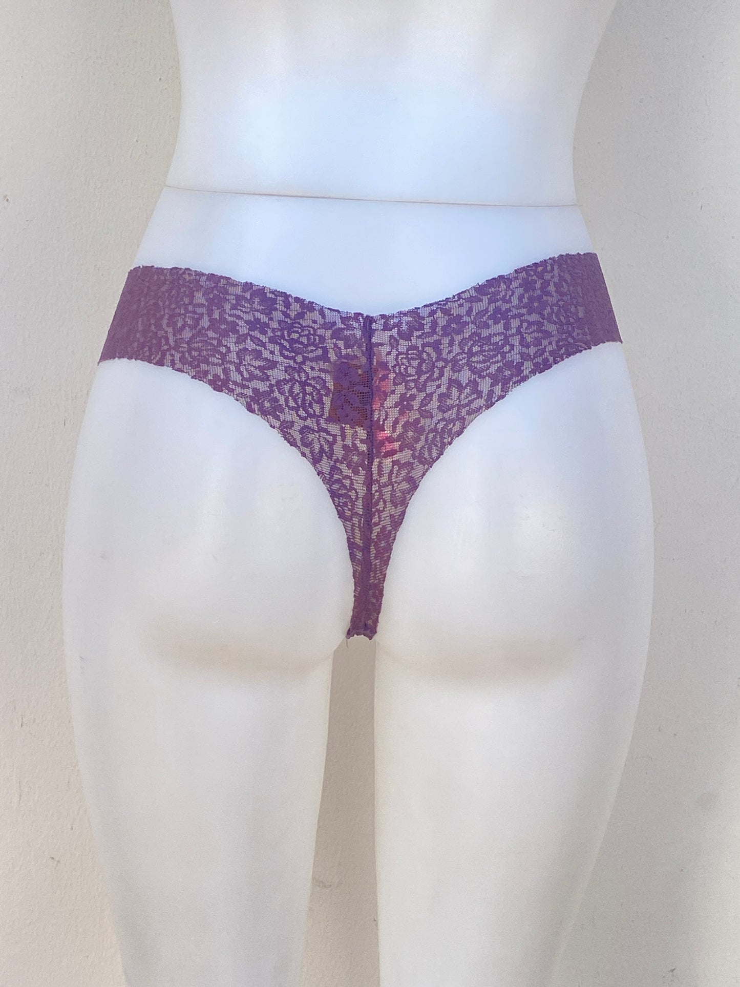 Panti Pink original morado oscuro en encaje.