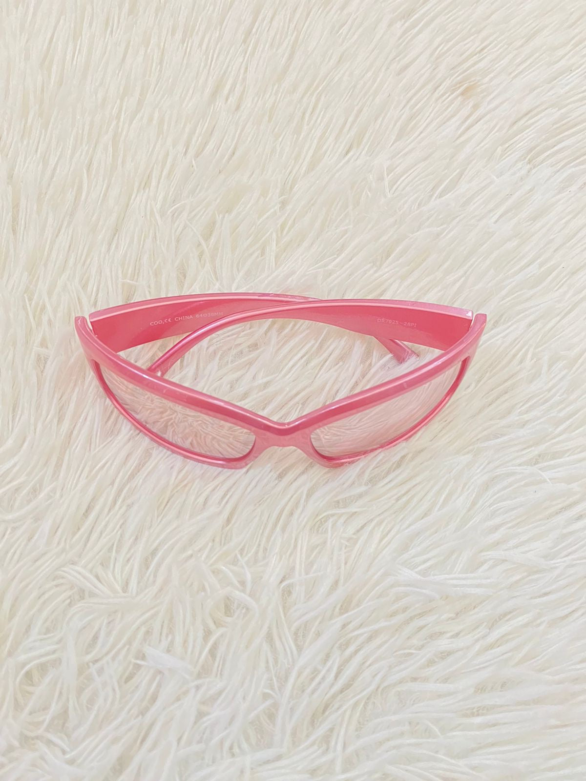 Lentes Fashion Nova original rosado metálico con micas claras.