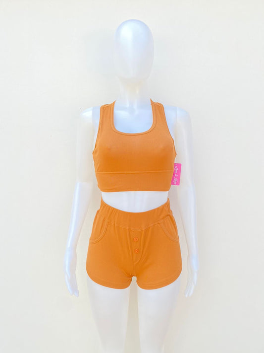 Conjunto Fashion Nova/ Love to Sleep original marrón ( caramelo) de short y top.