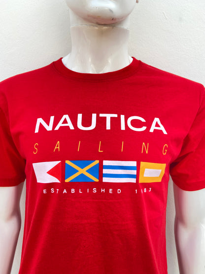 T-shirt NAUTICA original, rojo con letras de la marca en frente y varias banderas.