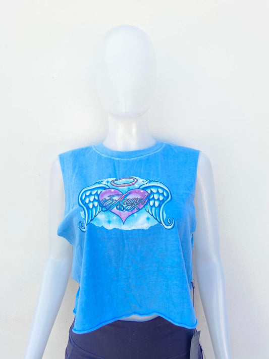 Top Forever 21 Original en color azul sin mangas y diseño de corazón angelical con nombre ANGEL al frente