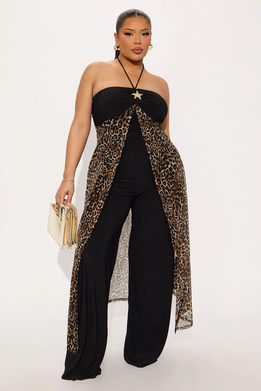 Enterizo/ Jumpsuit, negro con estampado de animal print y estrella en frente.