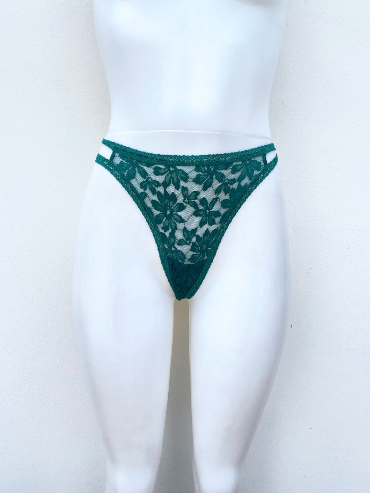 Panti PINK Victoria’s Secret Original verde oscuro con encaje.